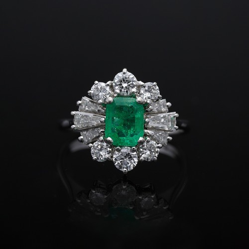 Bague émeraude diamants