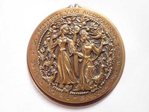 Ancienne médaille pince - , à