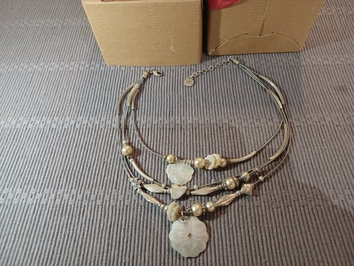 Collier fantaisie nacre - fantaisie,