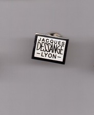 Pin's coiffeur / Jacques Dessange - Lyon (EGF) longueur: 1,6 cm