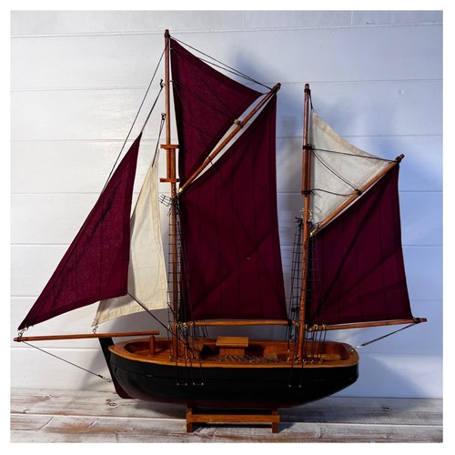 Brixham trawler model yacht - brixham,