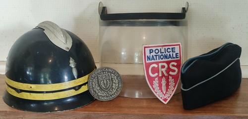 Ancien ensemble police - ancien,