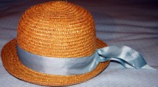 CHAPEAU EN PAILLE NATURELLE VINTAGE Tour de tête 54 cm RUBAN BLEU 1957 France BE