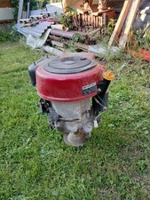 Moteur trateur tondeuse honda 12 cv 5 + pont avec deux roues  +divers pièces