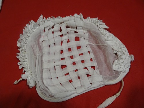 Tres ancien bonnet fait main - ancien,