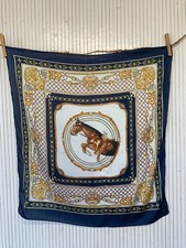 Foulard carré de soie Vintage