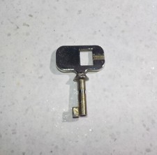 Clés de Meuble pour porte buffet, bibliothèque design 70's en métal nickelé