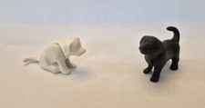 LOT DE 2 CHIOTS NOIR ET BLANC PLAYMOBIL...