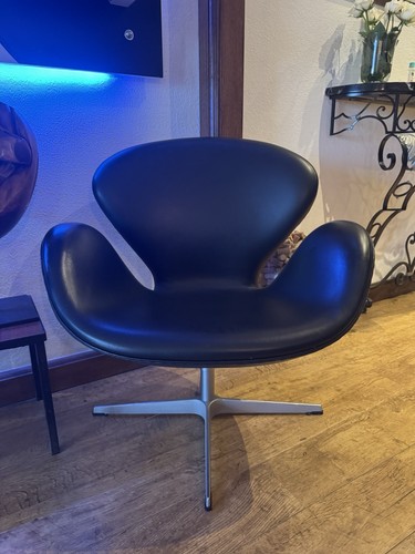 Fritz hansen arne jacobsen - arne,