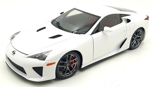 Autoart signature scale - signature, 1/18