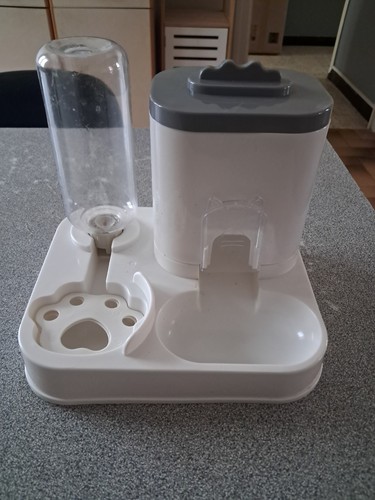 Distributeur eau croquettes - eau/,