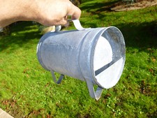 ANCIEN ABREUVOIR TONNEAU ACIER