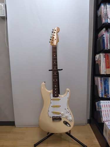 Guitare électrique squier - guitare,