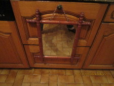 JOLI MIROIR MURAL  EN BAMBOU AVEC SA CHAINETTE EN LAITON