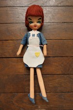 ANCIENNE POUPEE FEMME ROBE