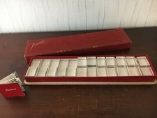 24 portes couteaux en cristal de Baccarat (prix de 12)