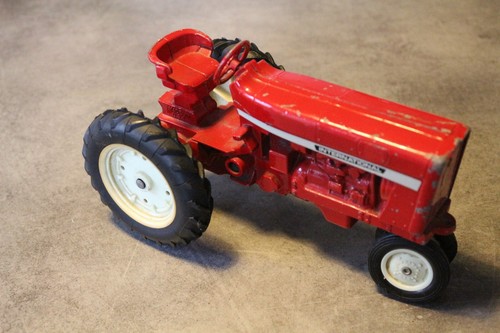 Jouet ancien tracteur - ancien,