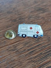 Pins J5 Peugeot Croix Rouge