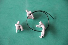 Personnages de Stand de ravitaillement - (à peindre ) 1/43