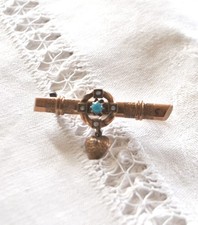 Broche de col ancienne en Or rose ornée d'un coeur et perles fines 3.95gr