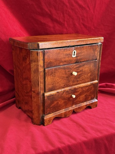 Rare meuble commode poupée - rare,