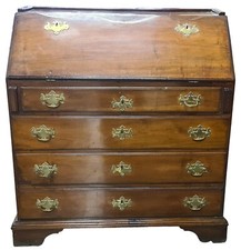 BUREAU EN BOIS DE NOYER