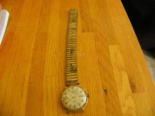 Montre mecanique ancienne - montre,