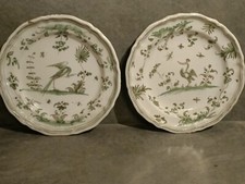 PAIRE D'ASSIETTES FAIENCE de MOUSTIERS DÉCOR Fleurs Oiseau et Papillon XVIIIème