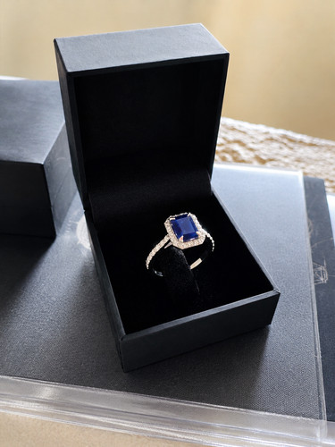 14k white gold natural blue - white,