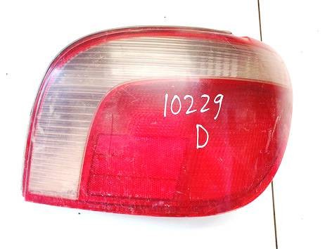 Toyota yaris 2003 tail - toyota,