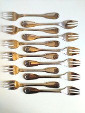 SUITE DE 12 FOURCHETTES À HUÎTRES EN MÉTAL ARGENTÉ CHRISTOFLE MODÈLE VENDÔME