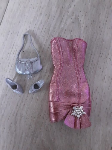 Vêtement barbie - vêtement,
