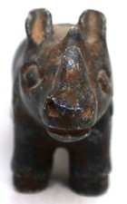 Ancien bel animal en pierre de