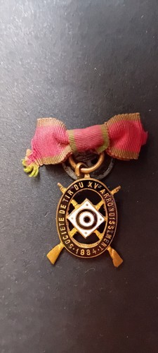 Insigne émaillé société - insigne, de