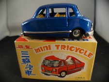 MF 993 Mini Tricycle car en tôle et friction  made in China 12 cm MIB RARE
