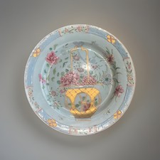 ANCIENNE ET SUPERBE ASSIETTE EN PORCELAINE DECOR CHINOIS 18EME