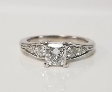 Bague de fiançailles diamant