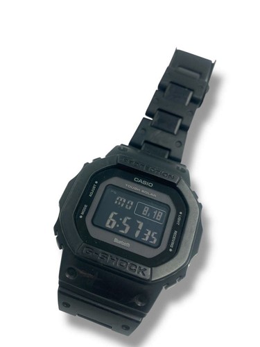Montre solaire numérique