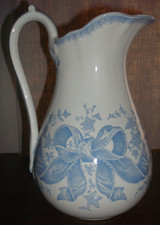 Ancien broc de toilette Sarreguemines modéle Rosette