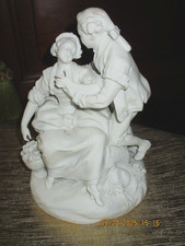 SUPERBE  ANCIEN BISCUIT  SCENE GALANTE XIXè DLG DE SEVRES 