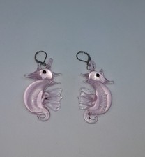 boucles d'oreille hippocampe en verre soufflé façon Murano création unique