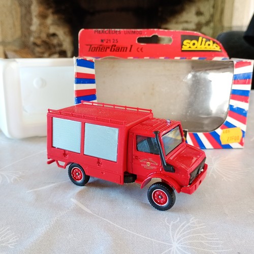 Mercedes unimog camion - -,