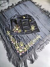 Ancien Ensemble Châle Et Tablier En Soie Noire Brodée Fin 19 Ème