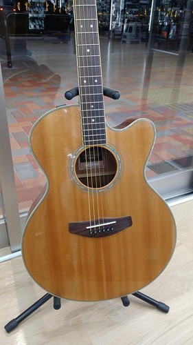 Guitare acoustique électrique
