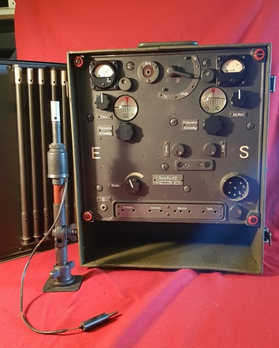 Torn radio wehrmacht - radio,