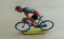 Cycliste ancien en métal 