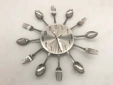 Horloge pendule murale de cuisine couverts , fourchette cuillères