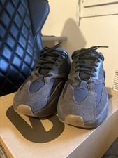 yeezy 700