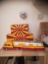 cirque pinder tracteur ford avec la caravane spiessert 1.43