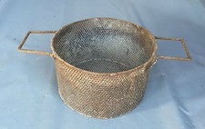 Ancien tamis ou bruleur à